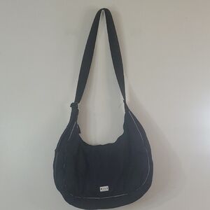 Wilo Active Crescent Bag Black White Travel Gym & Train